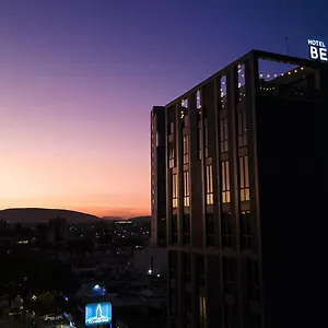 Hotel Becquer
